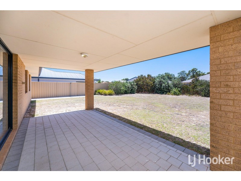 4 Padbury Road, Pinjarra WA 6208