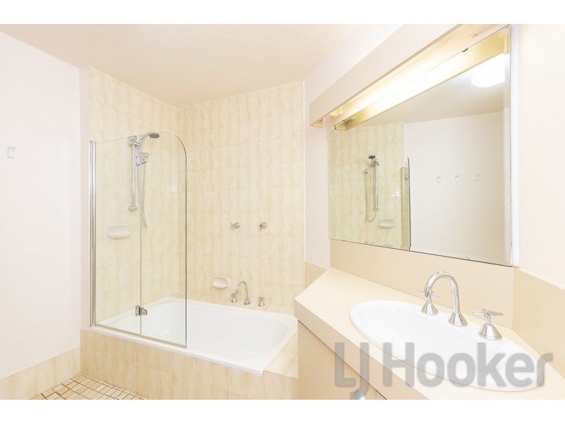39/6A Valley Road, Halls Head WA 6210