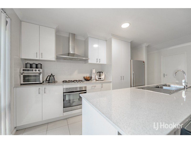 6 Ellinwood Loop, Meadow Springs WA 6210