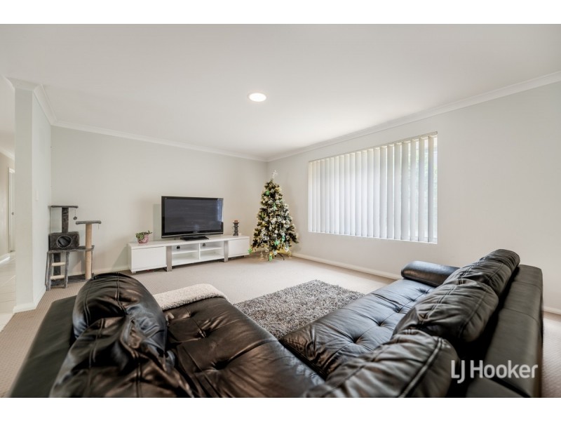 6 Ellinwood Loop, Meadow Springs WA 6210