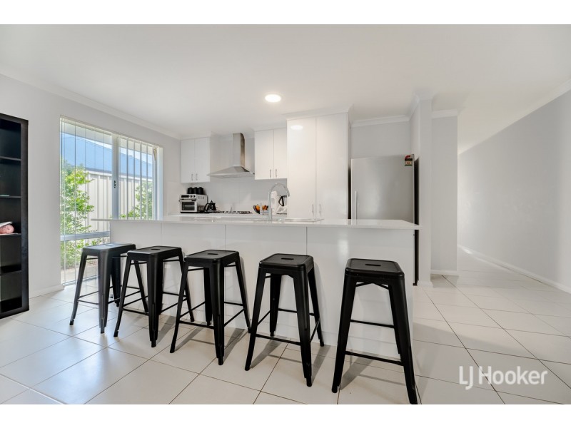 6 Ellinwood Loop, Meadow Springs WA 6210