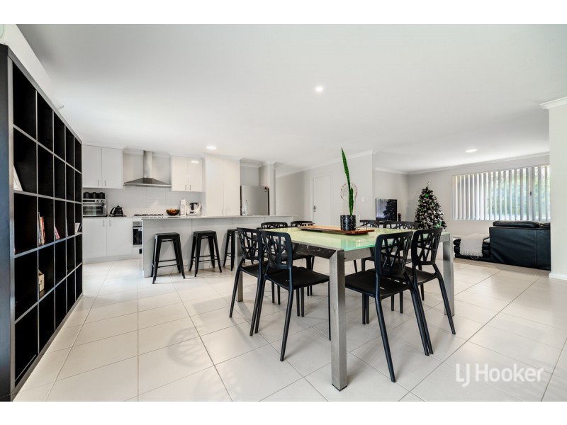 6 Ellinwood Loop, Meadow Springs WA 6210