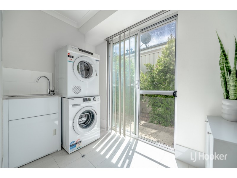 6 Ellinwood Loop, Meadow Springs WA 6210