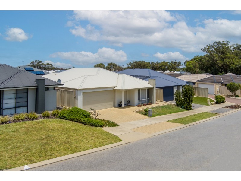 6 Ellinwood Loop, Meadow Springs WA 6210