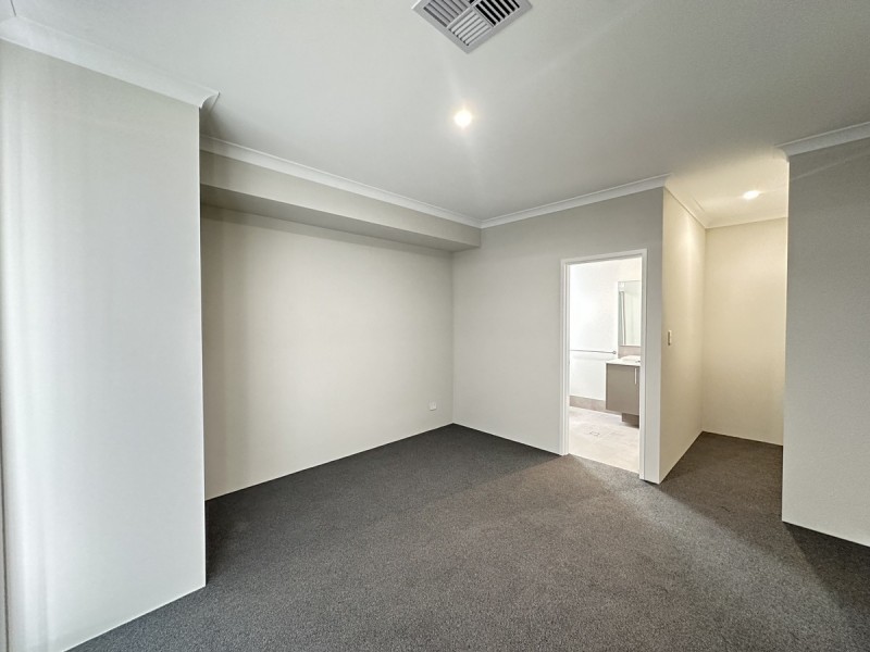 1 Elsham Close, Meadow Springs WA 6210