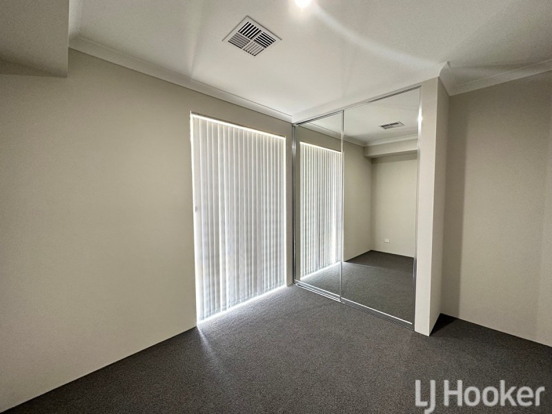 1 Elsham Close, Meadow Springs WA 6210