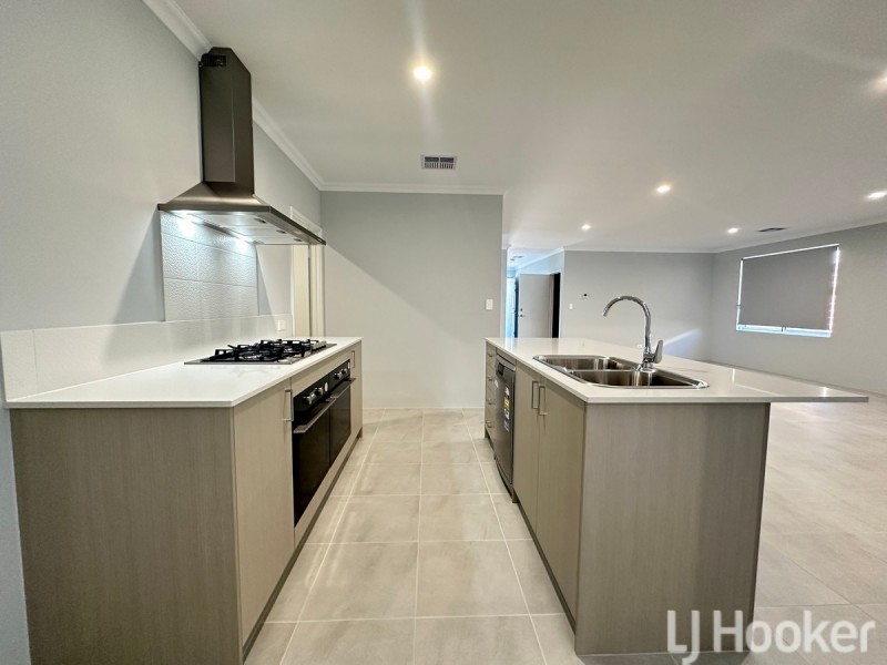 13 Lauderdale Road, Madora Bay WA 6210