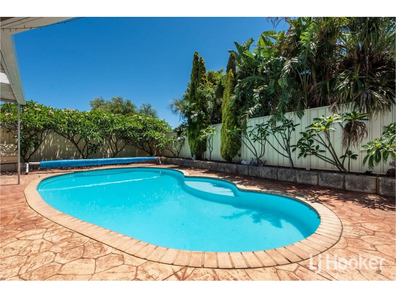 2 Barlee Close, Greenfields WA 6210