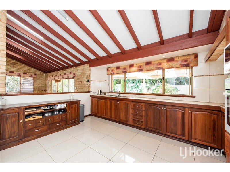 2 Barlee Close, Greenfields WA 6210