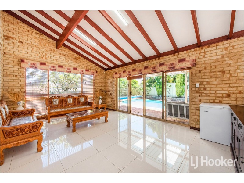 2 Barlee Close, Greenfields WA 6210