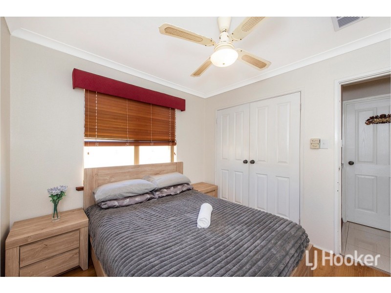 2 Barlee Close, Greenfields WA 6210