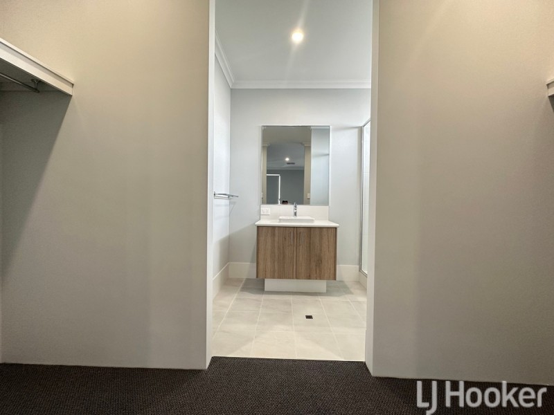 61 Sarasota Loop, Madora Bay WA 6210