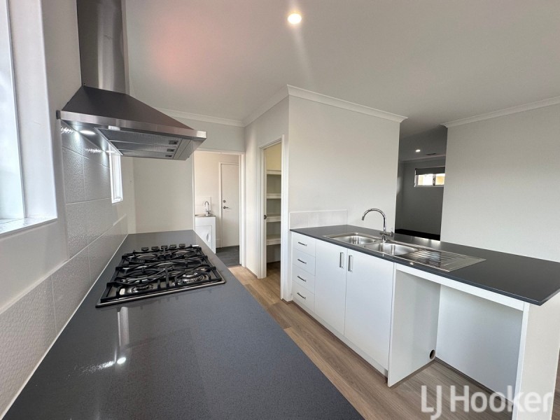 234 Badgerup Avenue, Lakelands WA 6180