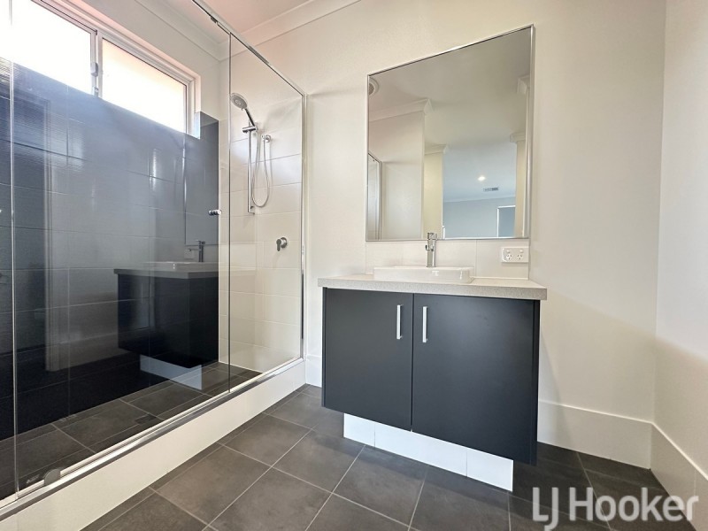 234 Badgerup Avenue, Lakelands WA 6180