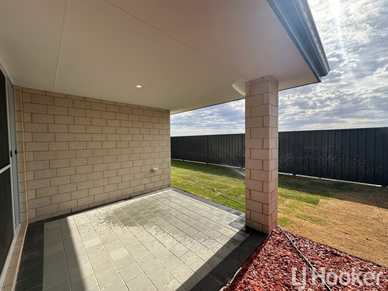 234 Badgerup Avenue, Lakelands WA 6180