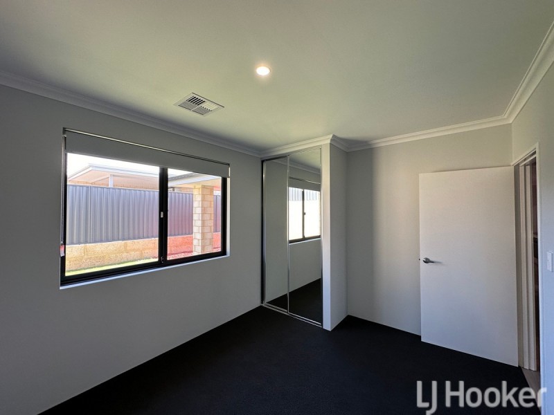 11 Huntington Street, Madora Bay WA 6210