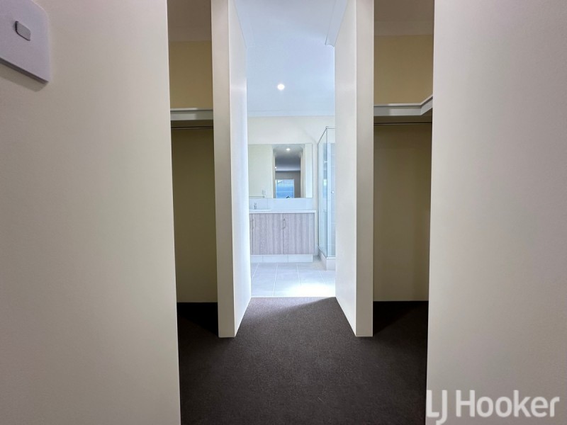 8 Nebo Way, Lakelands WA 6180