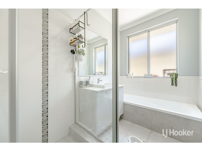 3 Worlington Loop, Meadow Springs WA 6210