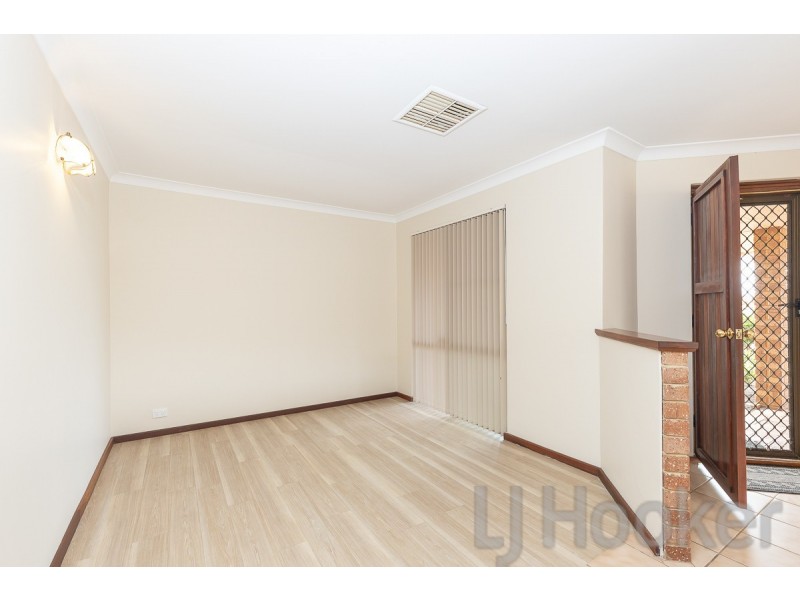 7 Napier Close, Halls Head WA 6210