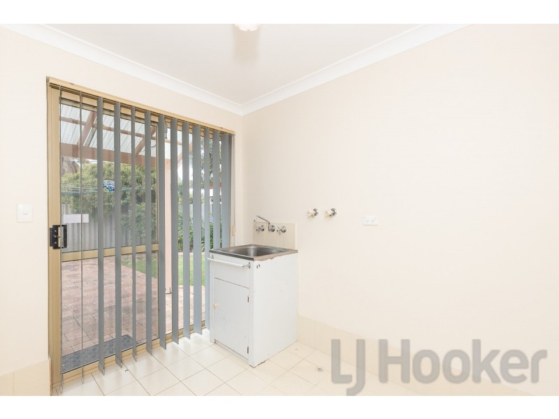 7 Napier Close, Halls Head WA 6210