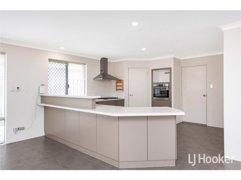 23 Karon Vista, Halls Head WA 6210