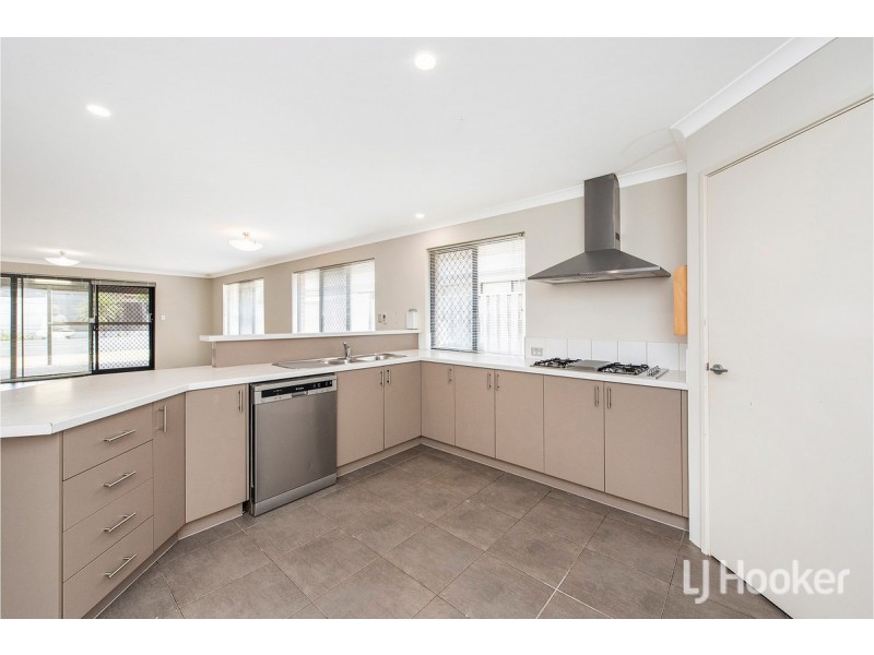 23 Karon Vista, Halls Head WA 6210