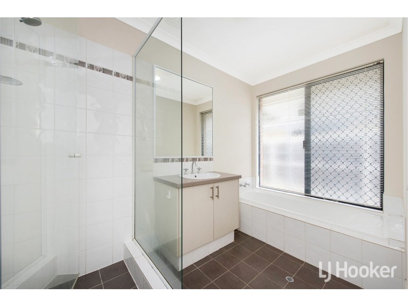 23 Karon Vista, Halls Head WA 6210