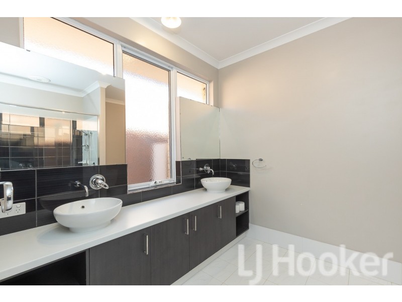 40 Fairway Crescent, Meadow Springs WA 6210