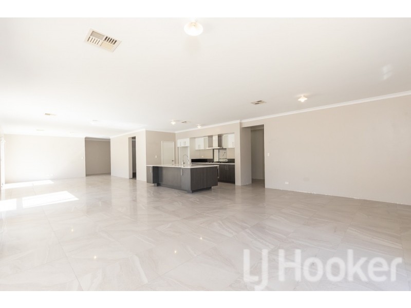 40 Fairway Crescent, Meadow Springs WA 6210