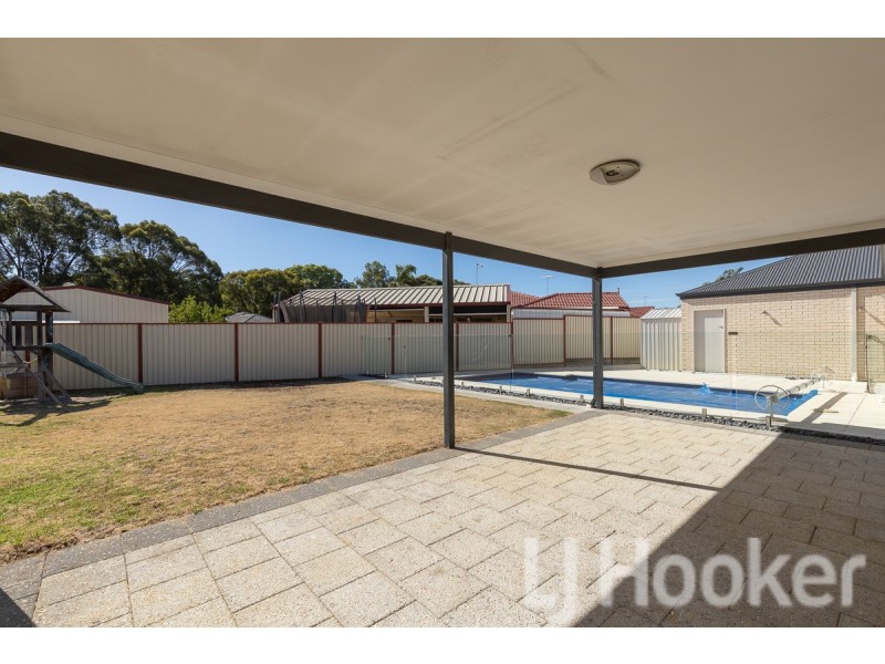 40 Fairway Crescent, Meadow Springs WA 6210