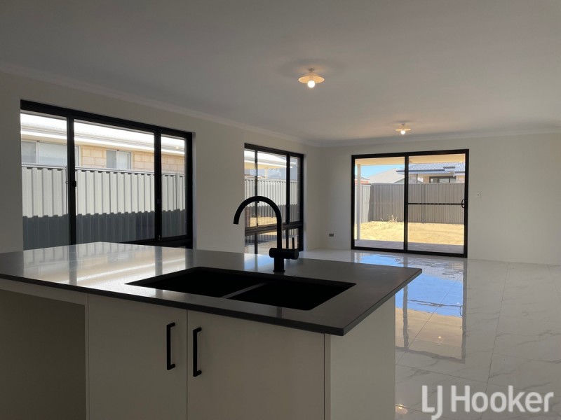 48 Montgomery Parkway, Ravenswood WA 6208