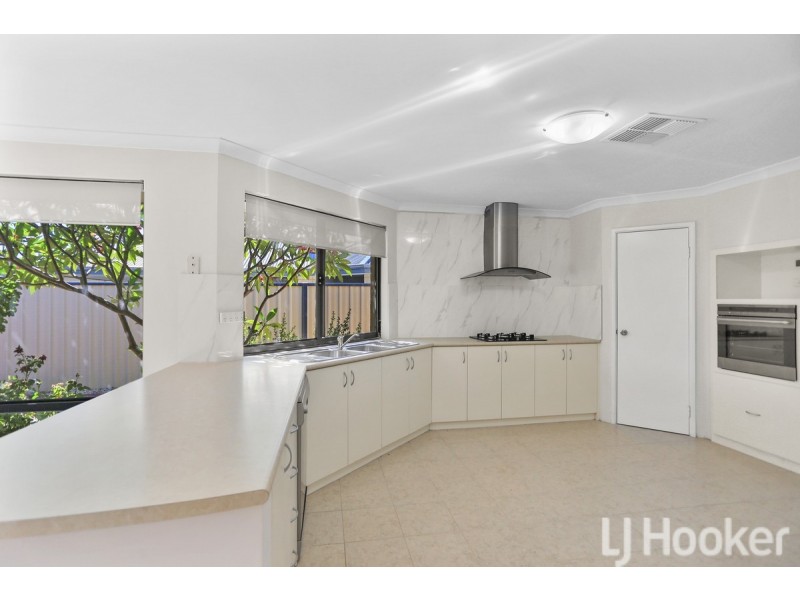 9 Camden Way, Meadow Springs WA 6210