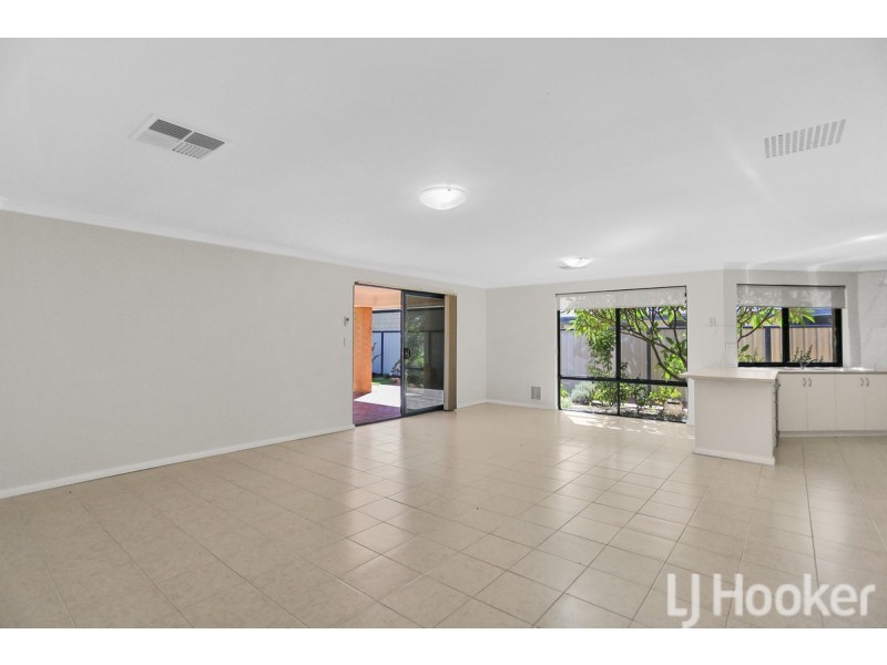 9 Camden Way, Meadow Springs WA 6210