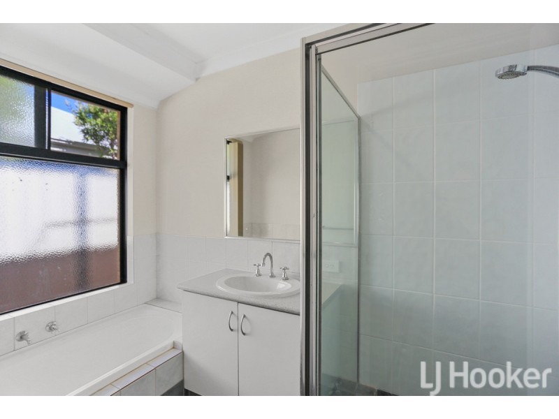 9 Camden Way, Meadow Springs WA 6210