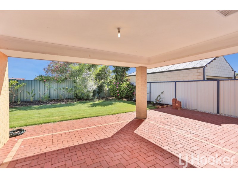 9 Camden Way, Meadow Springs WA 6210