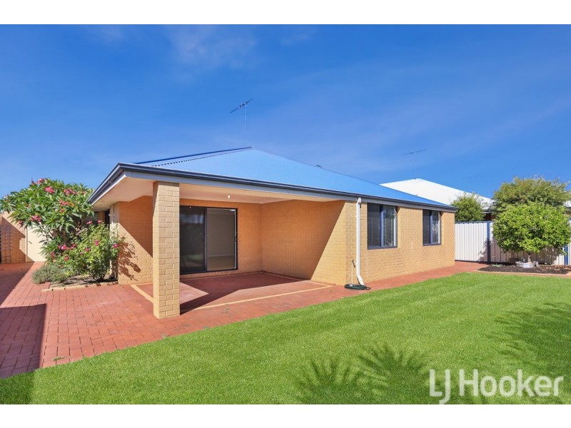 9 Camden Way, Meadow Springs WA 6210