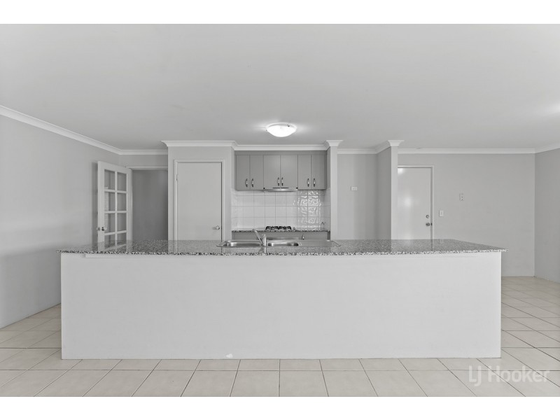 7 Moonbrook Way, Meadow Springs WA 6210