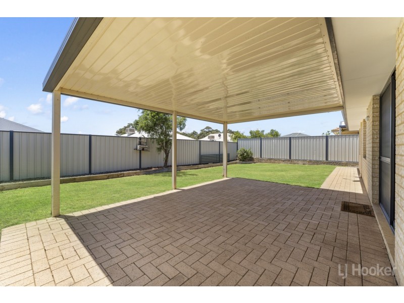 7 Moonbrook Way, Meadow Springs WA 6210