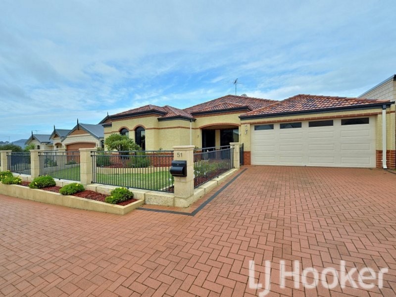 51 Quandong Parkway, Halls Head WA 6210