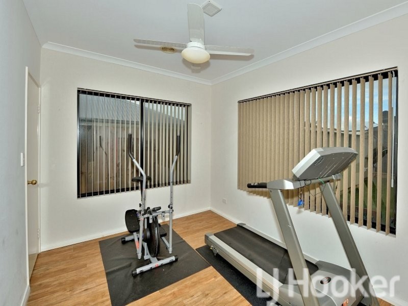 51 Quandong Parkway, Halls Head WA 6210