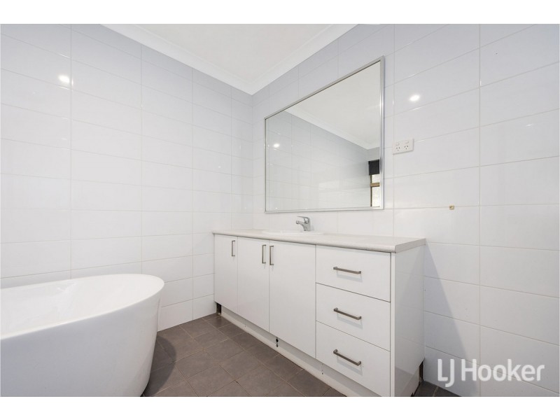 5 Camarri Way, South Yunderup WA 6208