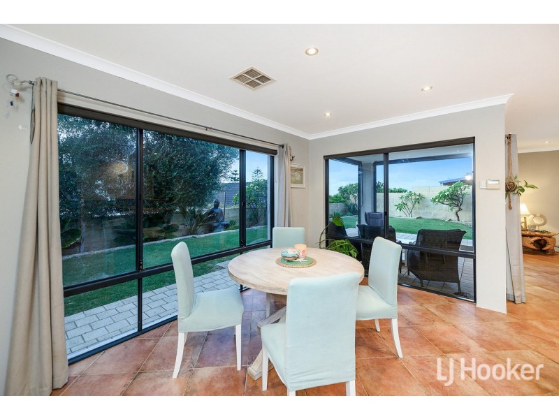 17 Endeavour Circle, Wannanup WA 6210