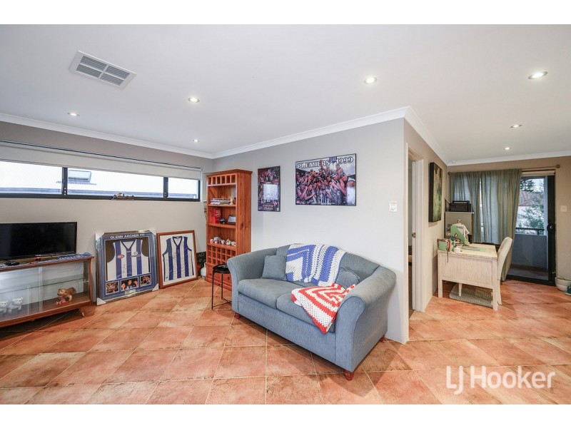 17 Endeavour Circle, Wannanup WA 6210