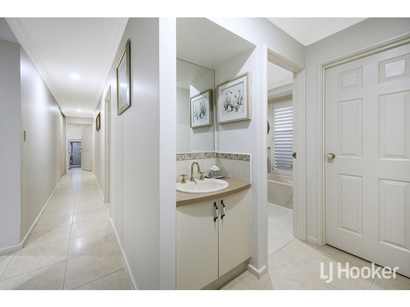 84 Alexis Circle, Wannanup WA 6210