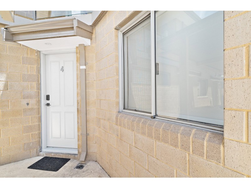 4/90 Cooper Street, Mandurah WA 6210