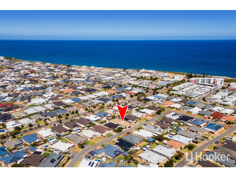 13 Lutea Road, Halls Head WA 6210