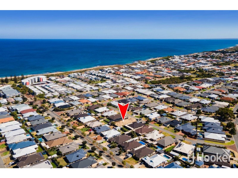 13 Lutea Road, Halls Head WA 6210