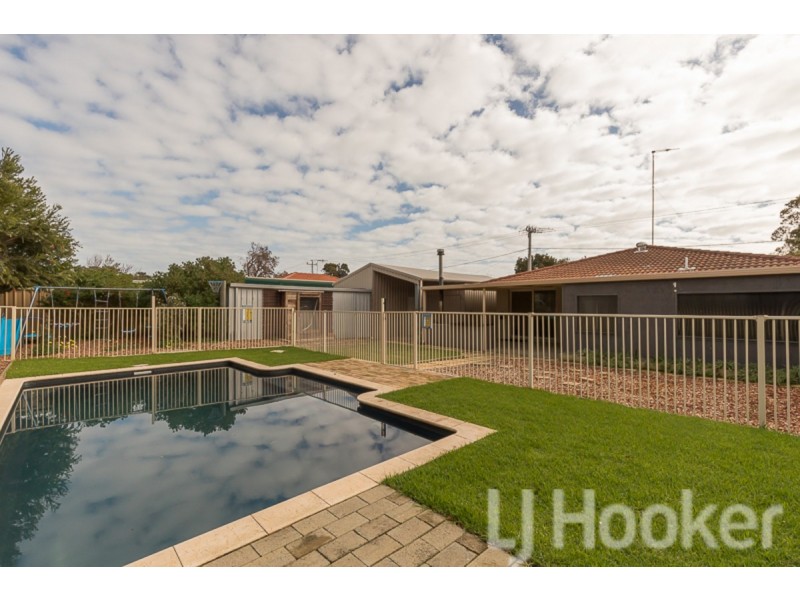 14 Newlyn Way, Coodanup WA 6210