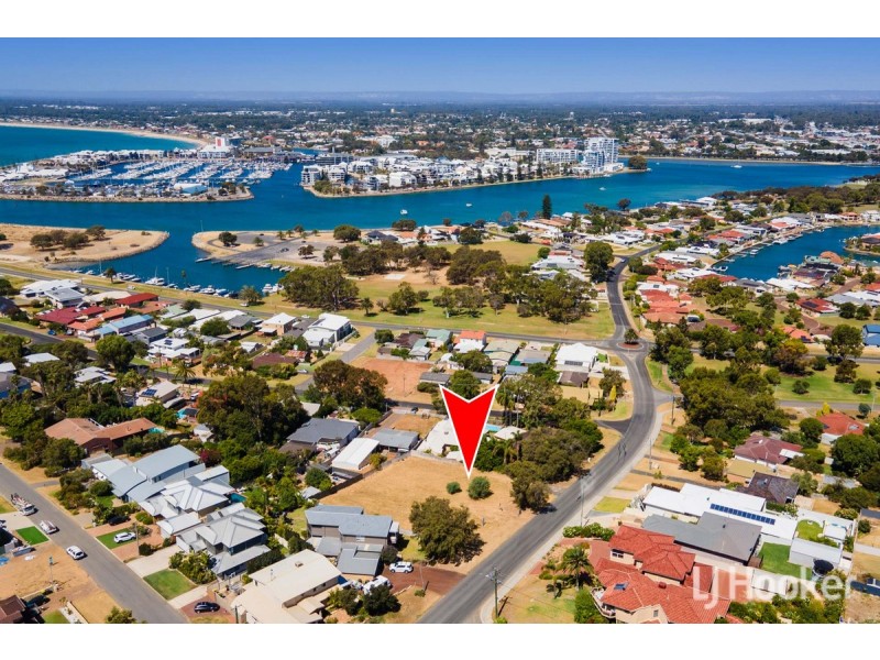 68B Leighton Road, Halls Head WA 6210