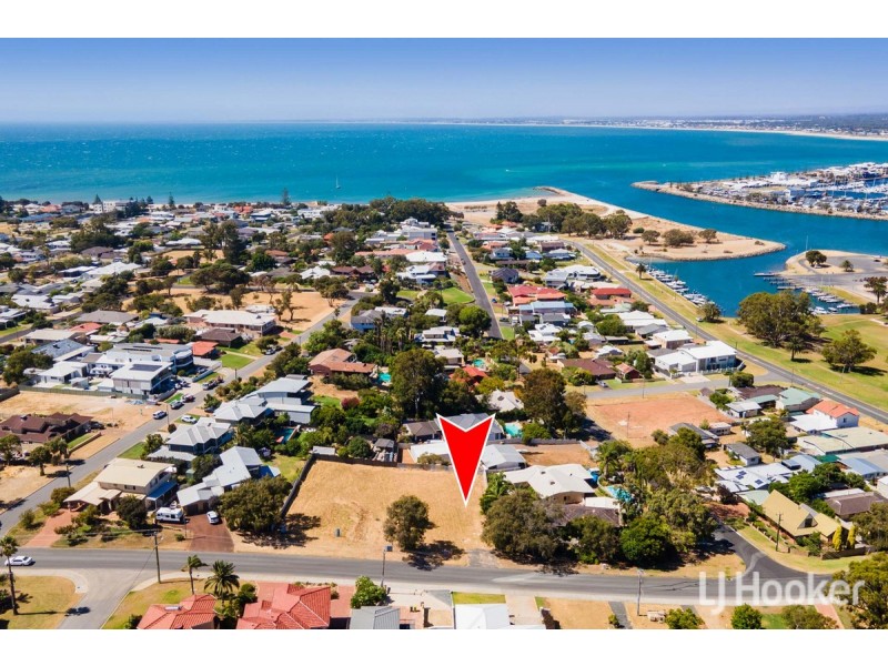 68B Leighton Road, Halls Head WA 6210